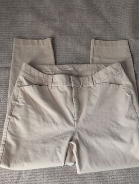 Old Navy Light Beige Stretch Pixie Pants